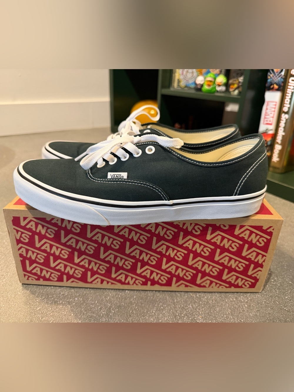 Vans UNISEX Authentic Color Theory Scarab VN000D7YPRM - US MEN’S SIZE 11.5/W 13